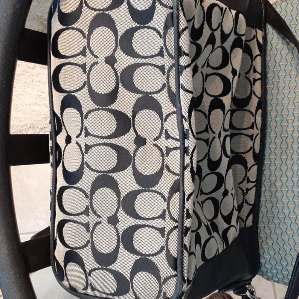 Black signature Coach purse. - Picture 5 of 5